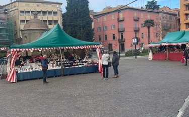 mercatino-natale-viterbo,-comune:-“arrivate-poche-domande-ma-rimane-in-via-marconi”