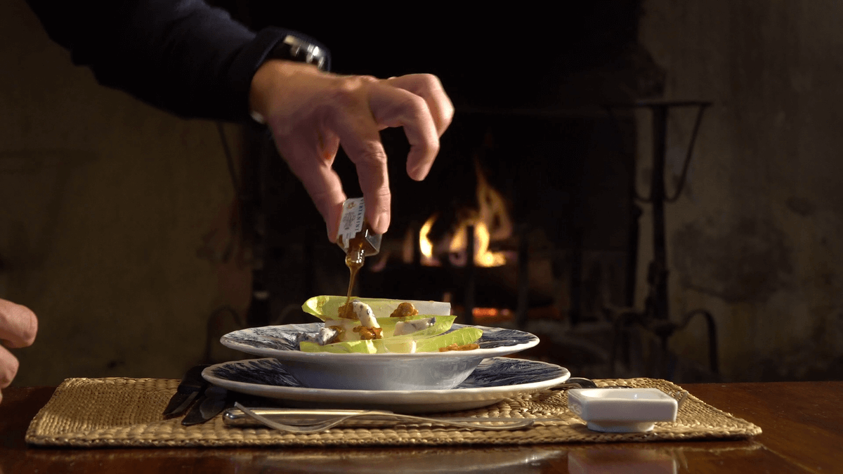 chicory,-gorgonzola-and-caramelized-walnuts