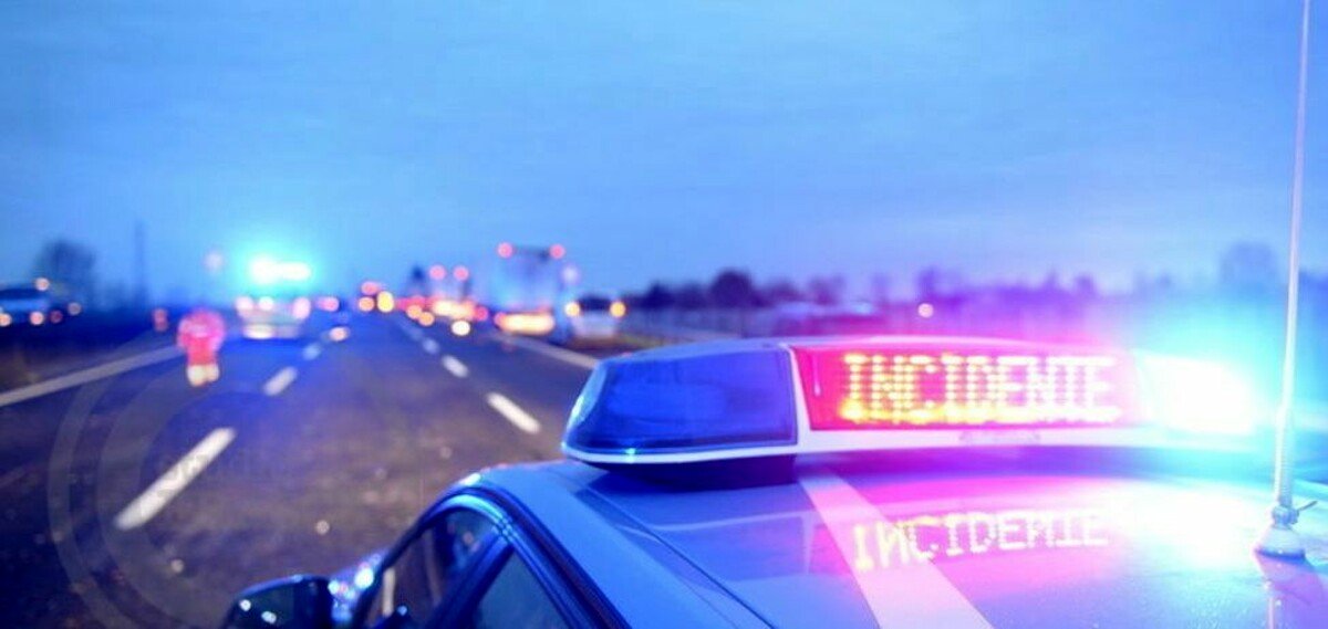 preso-in-pieno-da-un’auto-in-autostrada-muore-sull’asfalto