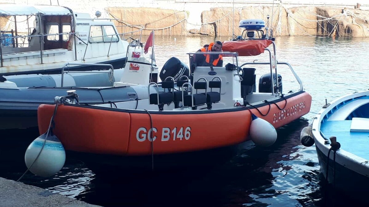 ventotene,-un-nuovo-battello-per-la-guardia-costiera