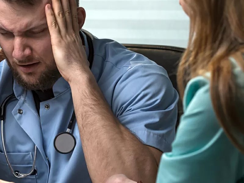 gerardo,-infermiere:-“infermieri-dirigenti-e-dirigenti-sanitari?-troppo-strapagati-per-risultati-minimi”.