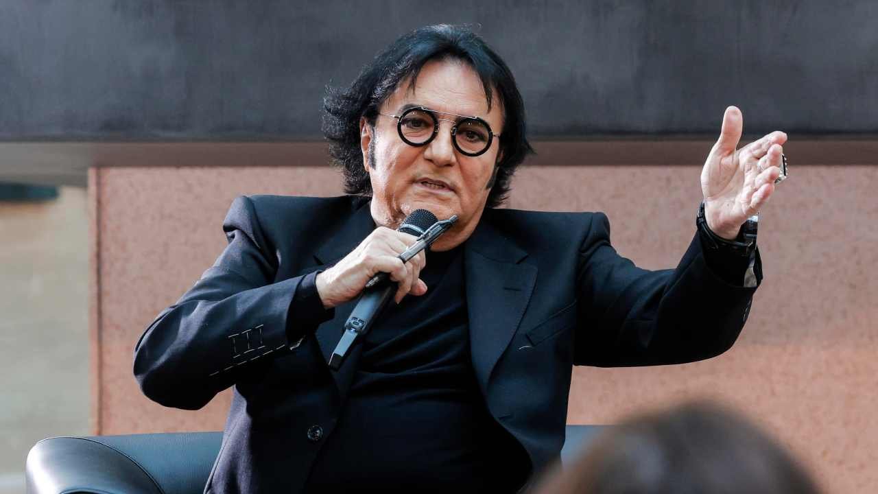 renato-zero-e-il-ricordo-struggente-che-gli-ha-cambiato-la-vita:-“ho-reso-giustizia”-–-il-democratico-–-giornale-di-libera-informazione