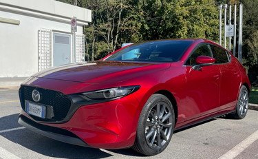 mazda-3,-il-vero-piacere-di-guidare