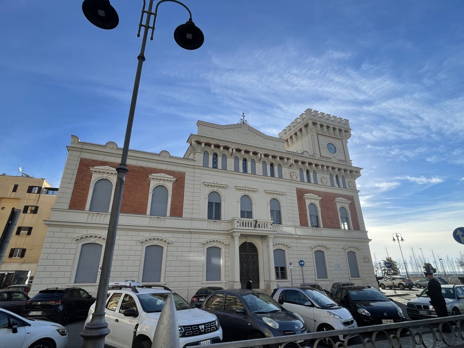 sopralluogo-del-commissario-strati-al-centro-anziani-e-nelle-scuole-di-nettuno