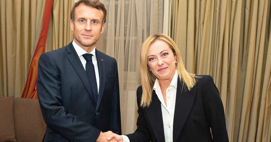 migranti,-nuovo-scontro-tra-francia-e-italia:-“questione-non-risolta,-aspettiamo-meloni-a-parigi”.-palazzo-chigi-smentisce-l'invito-–-il-fatto-quotidiano