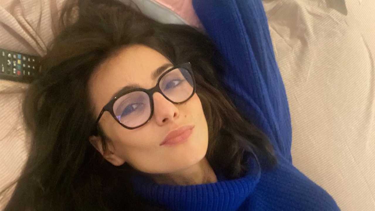 ambra-angiolini-piu-seducente-che-mai.-il-video-fa-il-giro-del-web