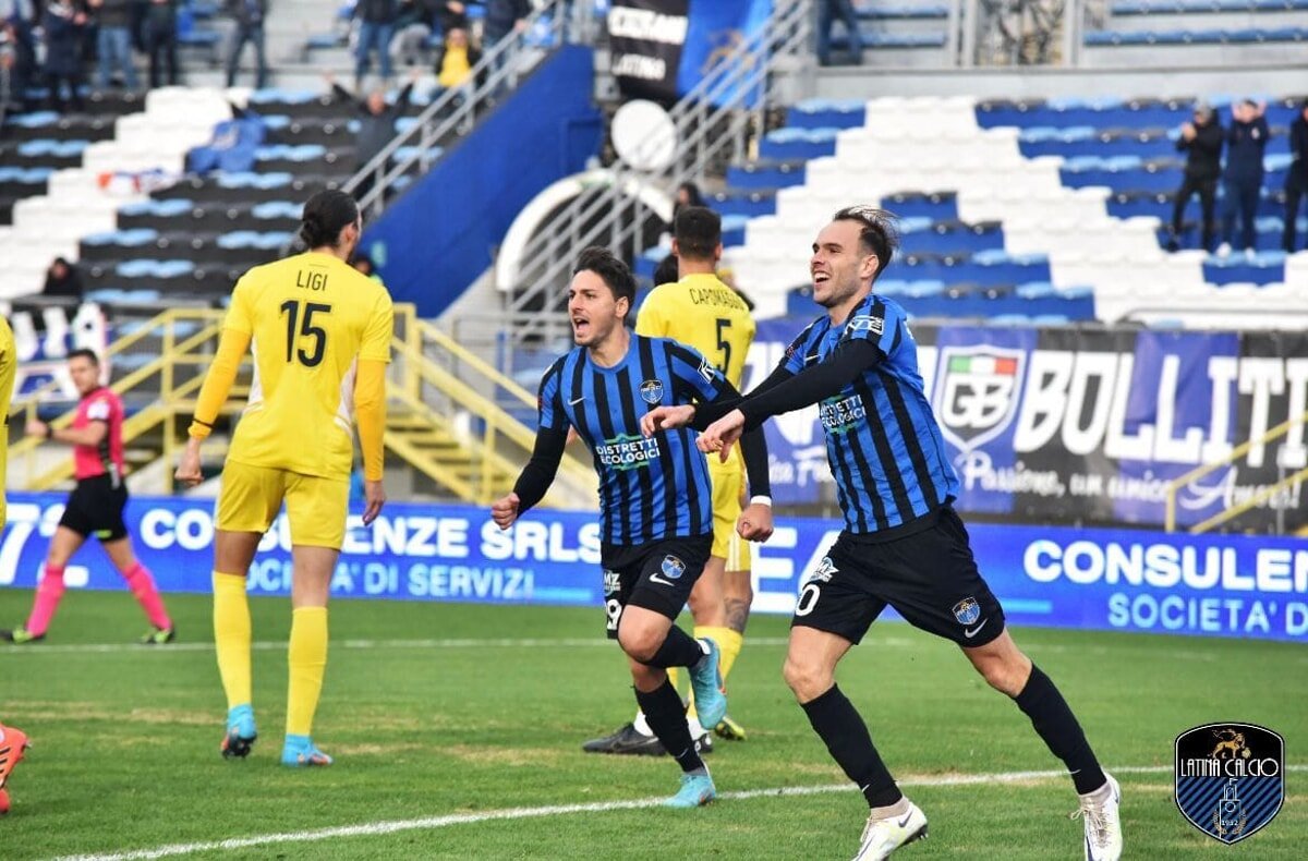 latina-che-torna-alla-vittoria,-gol-lampo-di-riccardi-e-poi-tantissima-sofferenza