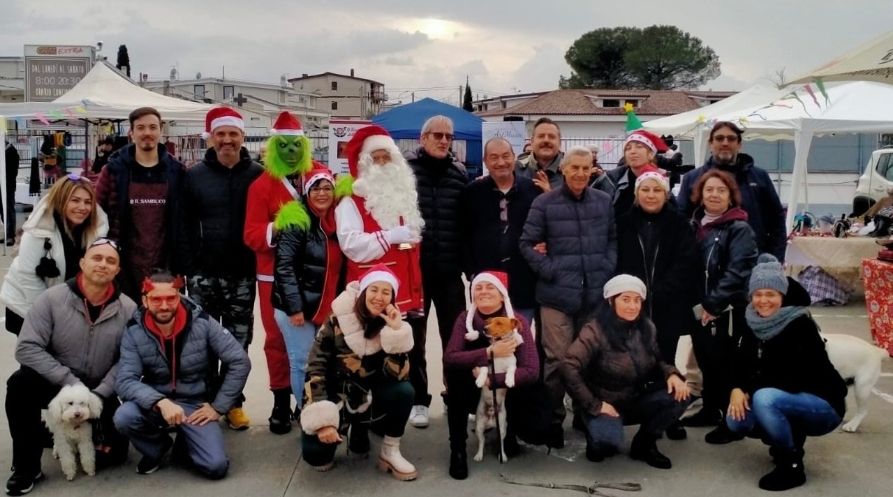 guidonia-–-festa-natalizia,-l'evento-dei-commercianti-e-un-successo-–-tiburno-tv
