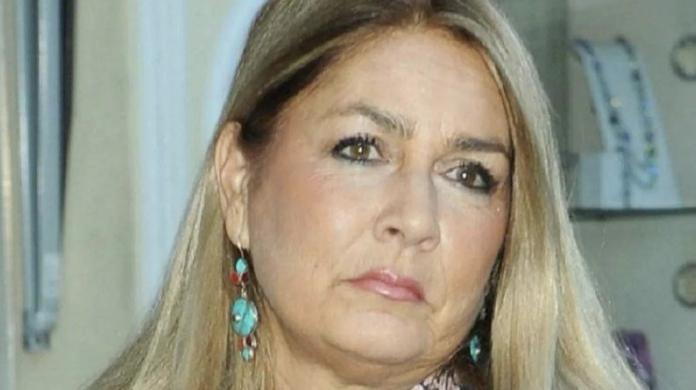 romina-carrisi-svela-sui-social-com'e-realmente-la-mamma.-fan-sotto-choc