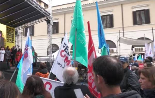 «diritto-alle-cure-a-rischio-senza-personale»,-le-richieste-dei-medici-in-piazza-a-roma.-e-schillaci-convoca-i-sindacati