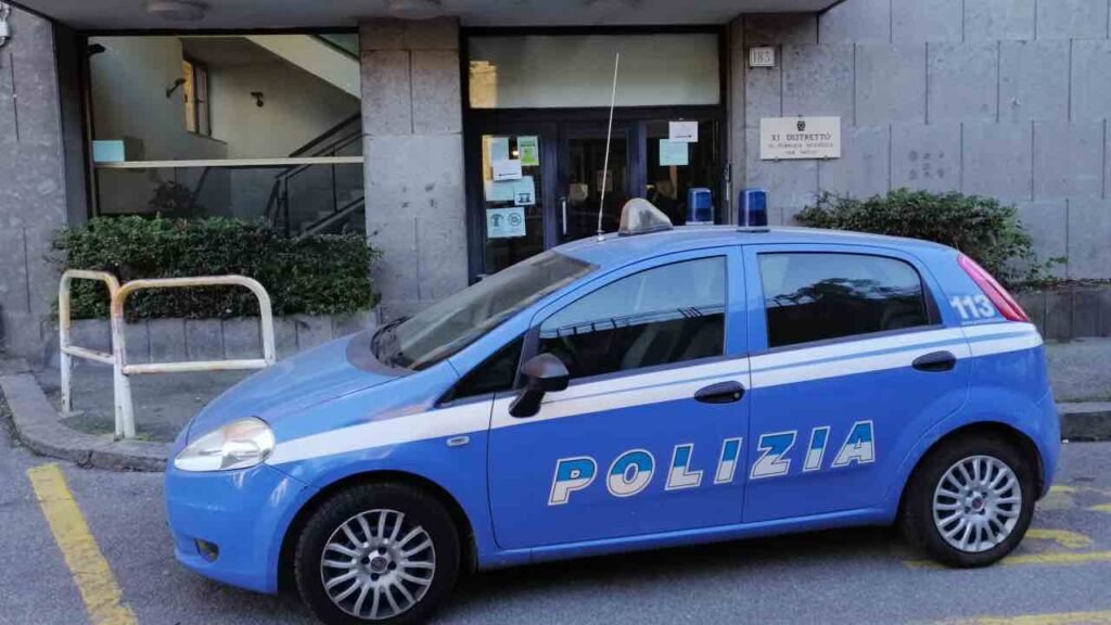 roma,-scoperto-capannone-con-lavoratori-“in-nero”-e-14-tonnellate-di-alimenti-preparati-tra-feci-di-volatili-e-ratti