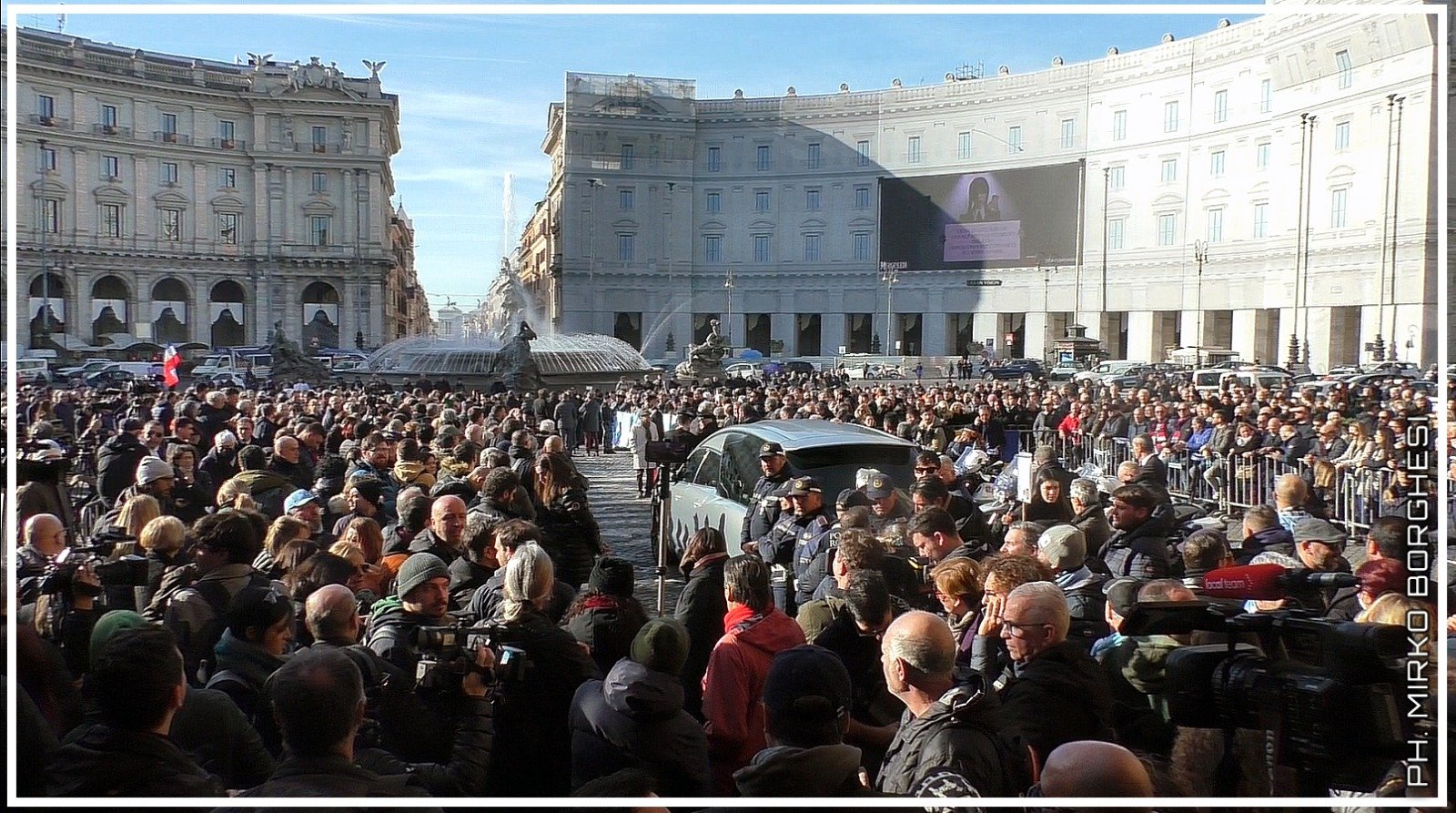 funerali-di-sinisa-mihajlovic,-roma-si-commuove-–-tiburno-tv