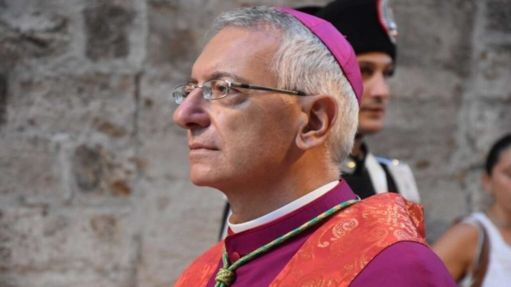 (►-foto)-gli-auguri-di-fine-anno-di-monsignor-leonardo-d