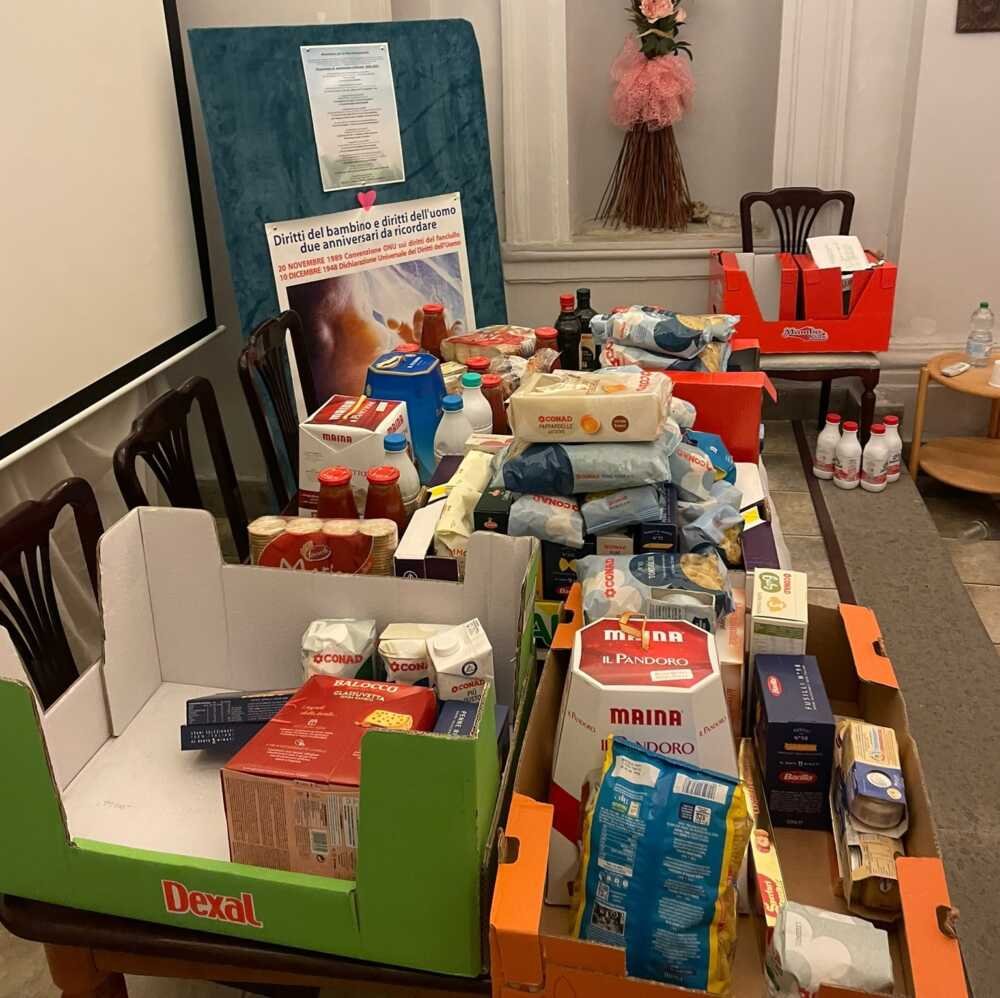 generi-alimentari-per-famiglie-in-difficolta-di-civitavecchia-grazie-agli-studenti-e-al-movimento-per-la-vita-•-terzo-binario-news