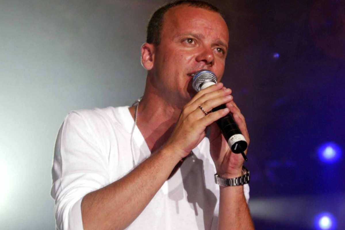 gigi-d'alessio,-il-commosso-ricordo-del-cantautore:-fiumi-di-lacrime-–-il-democratico-–-giornale-di-libera-informazione