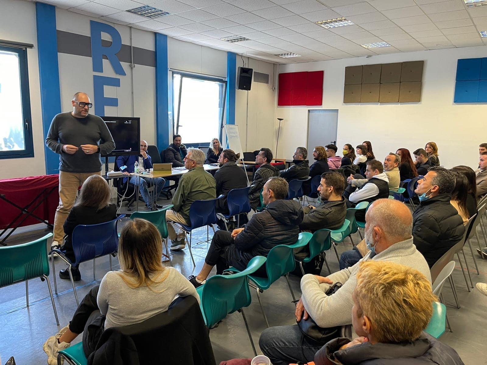 un-2023-ricco-di-eventi-per-la-coppia-fl-management-e-the-mac-live-management.