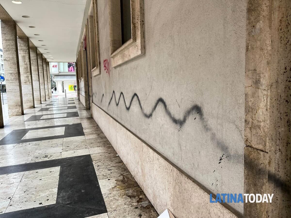 raid-vandalico-in-centro-a-latina,-celentano:-“rafforzare-la-videosorveglianza”