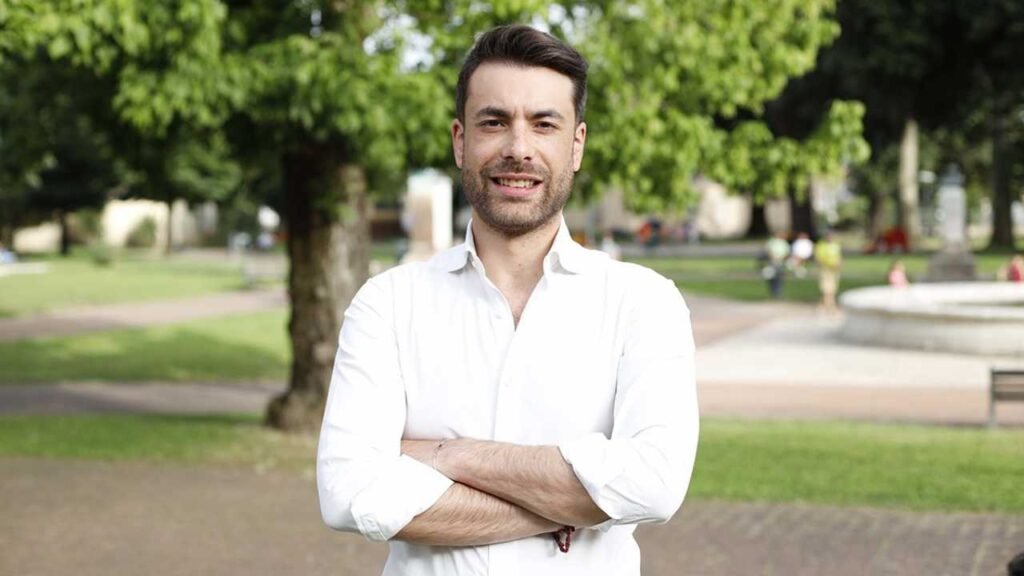 frosinone,-insediamento-ufficiale-per-luca-di-stefano:-il-presidente-piu-giovane-d