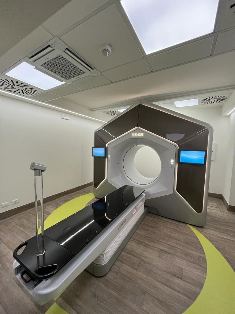 ethos,-la-radioterapia-che-sfrutta-l’intelligenza-artificiale-e-realta