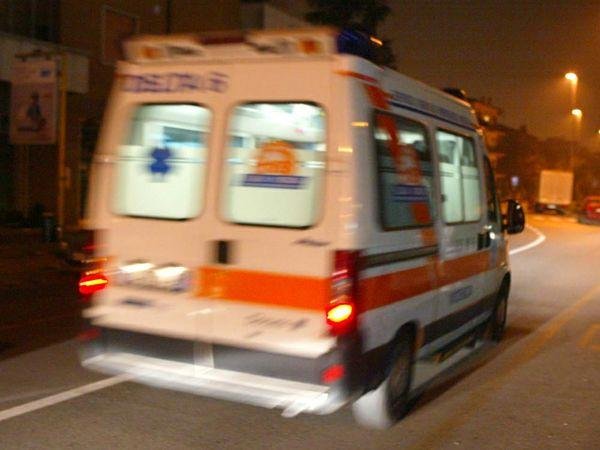 uomo-ferito-sulla-nettunense-ad-anzio,-l'ambulanza-attesa-per-due-ore