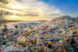 plastica-ovunque,-anche-nelle-urine.-lo-studio-italiano