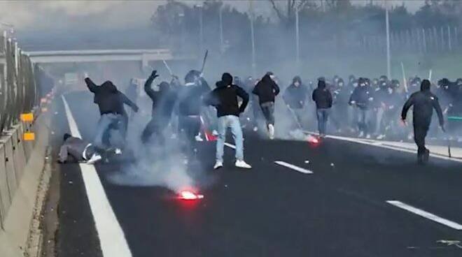 il-tifo-(sportivo)-non-e-una-malattia-da-debellare,-ma-un-valore-da-proteggere