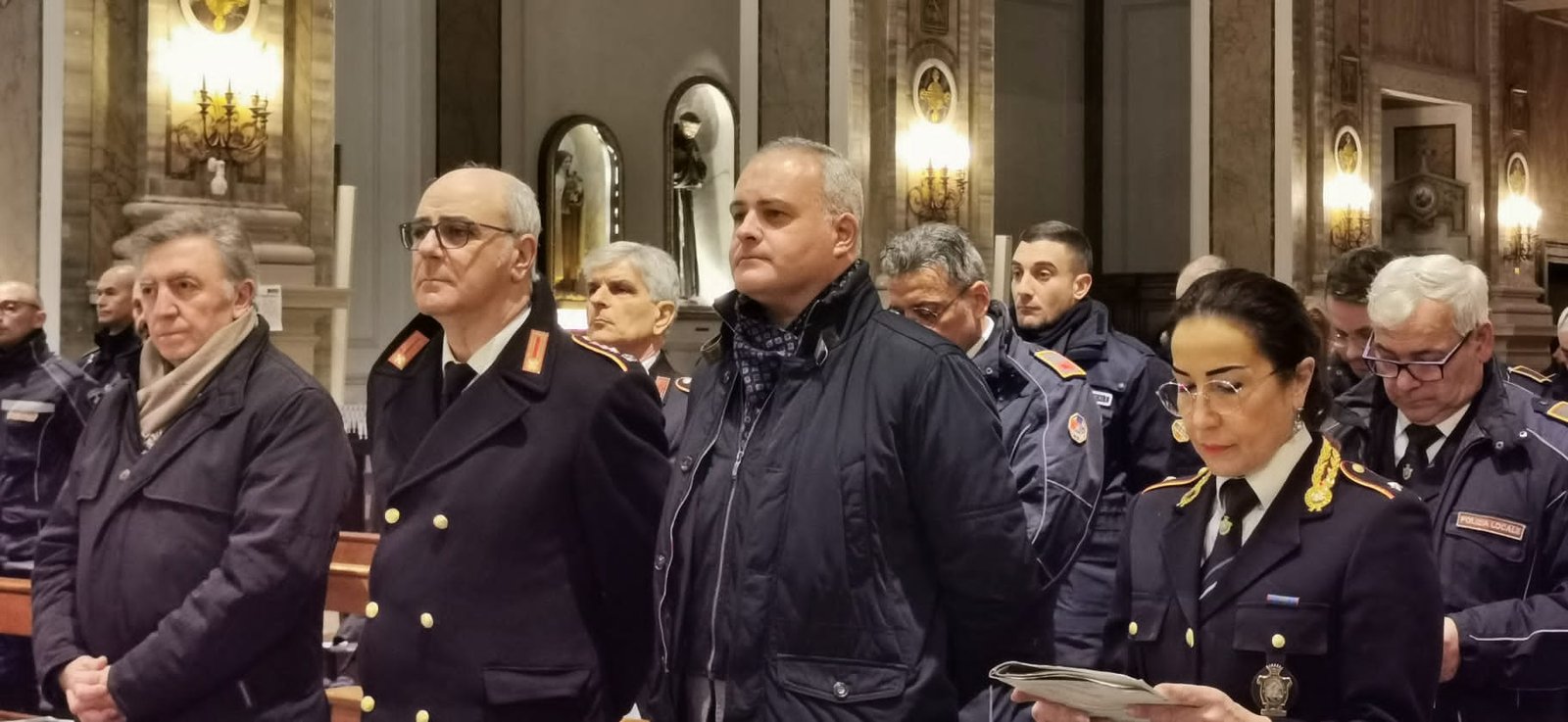 la-polizia-di-anzio-in-festa-per-san-sebastiano,-preghiera-e-onorificenze