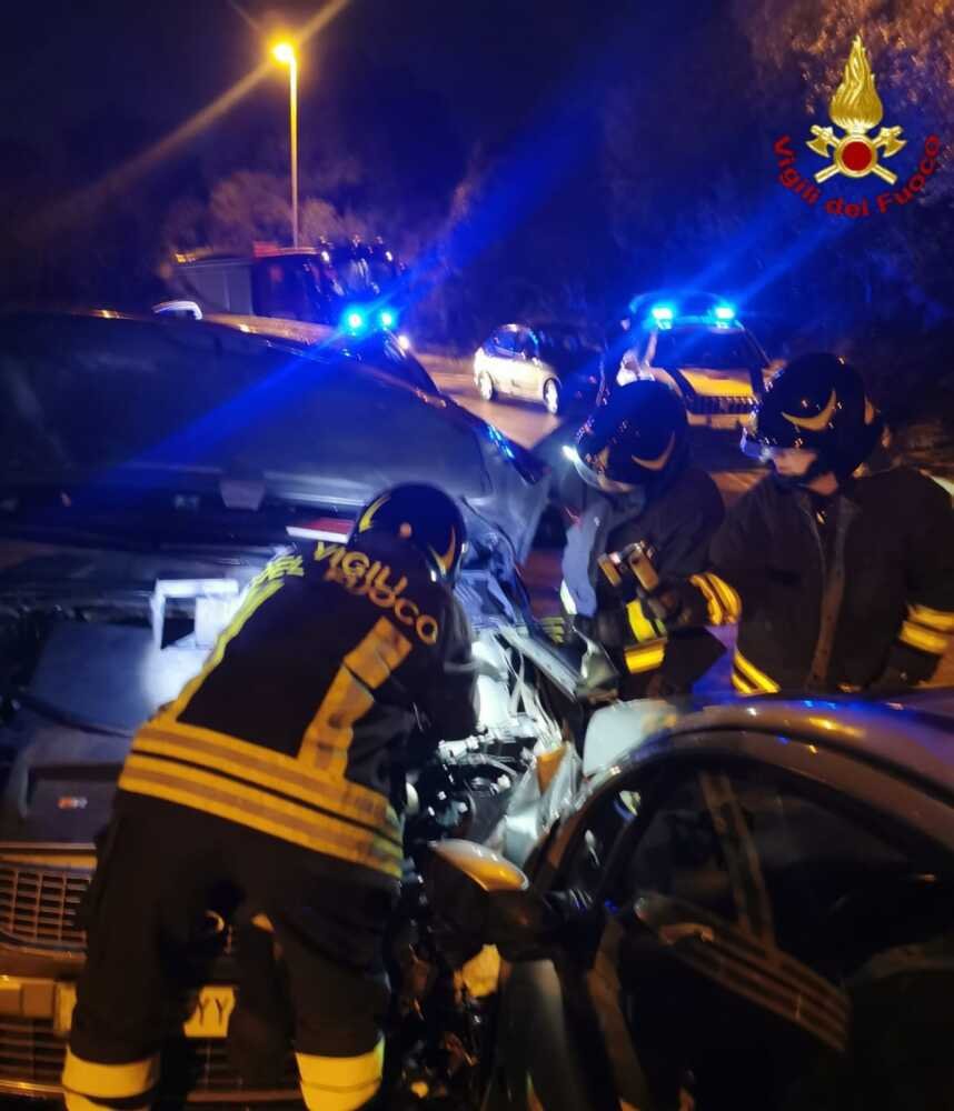 incidente-frontale-in-via-izzi-a-civitavecchia,-in-ospedale-una-donna-•-terzo-binario-news