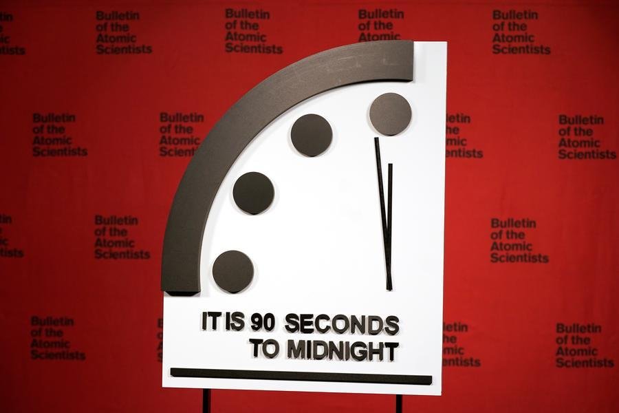 non-siamo-mai-stati-cosi-vicini-all’apocalisse:-mancano-90-secondi-a-mezzanotte