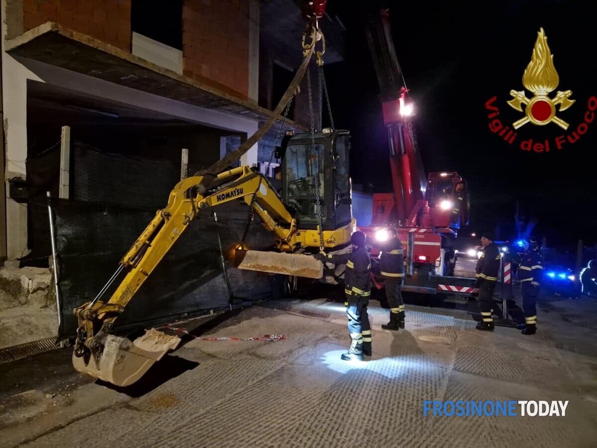piglio,-cede-un-muro-di-contenimento-alto-tre-metri
