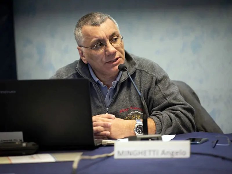 sfruttati-durante-pandemia-covid,-ora-i-professionisti-della-salute-scendono-in-piazza-contro-il-governo.