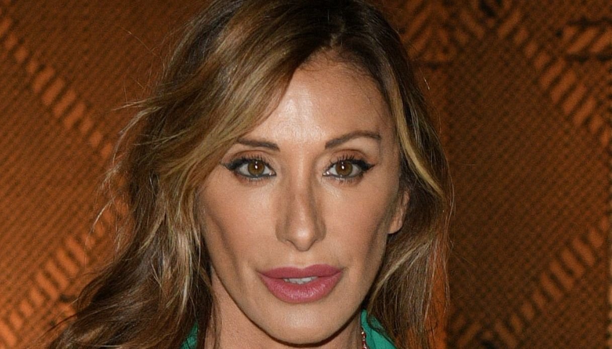 sabrina-salerno:-“ha-cercato-di-manipolarmi”.-il-racconto-a-“da-noi…-a-ruota-libera”