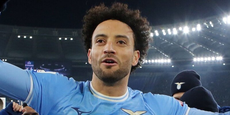 felipe-anderson-da-vero-bomber-al-traguardo-del-gol-numero-50