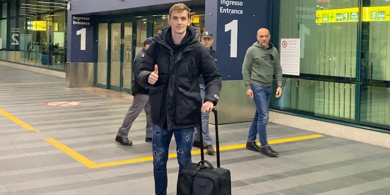 roma,-llorente-e-sbarcato-a-fiumicino:-ora-le-visite-mediche-e-la-firma