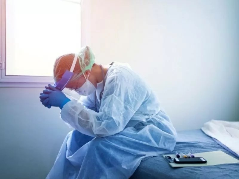 cimo-avverte:-7-medici-su-10-sono-sotto-stress.