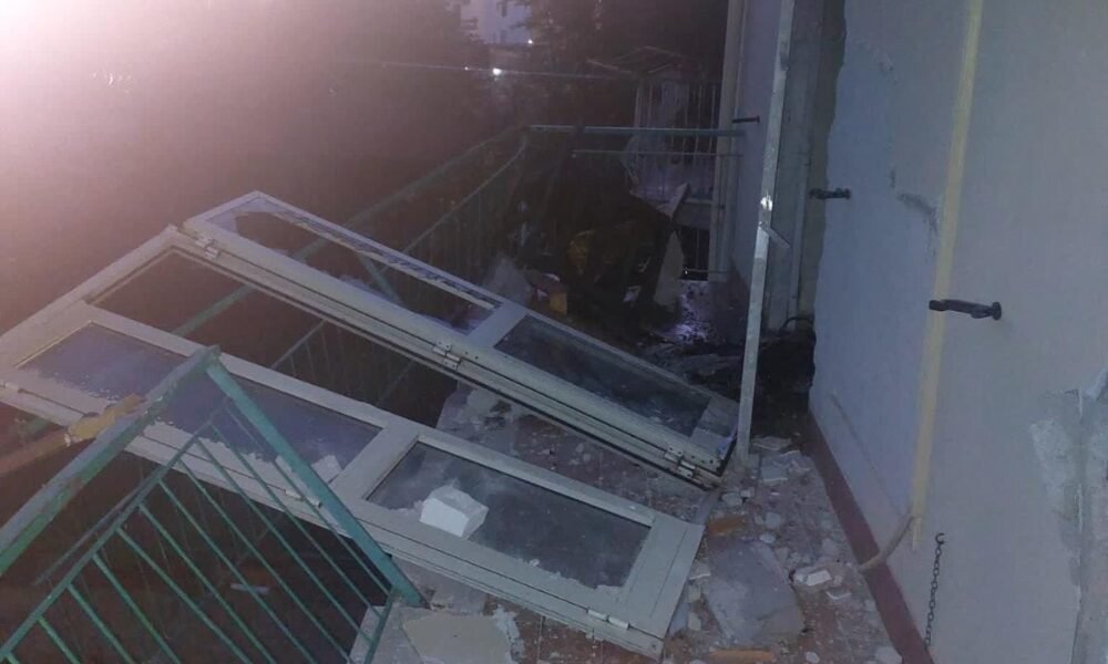 roma,-accende-una-sigaretta-ed-esplode-la-casa:-ustionato-gravemente-un-uomo