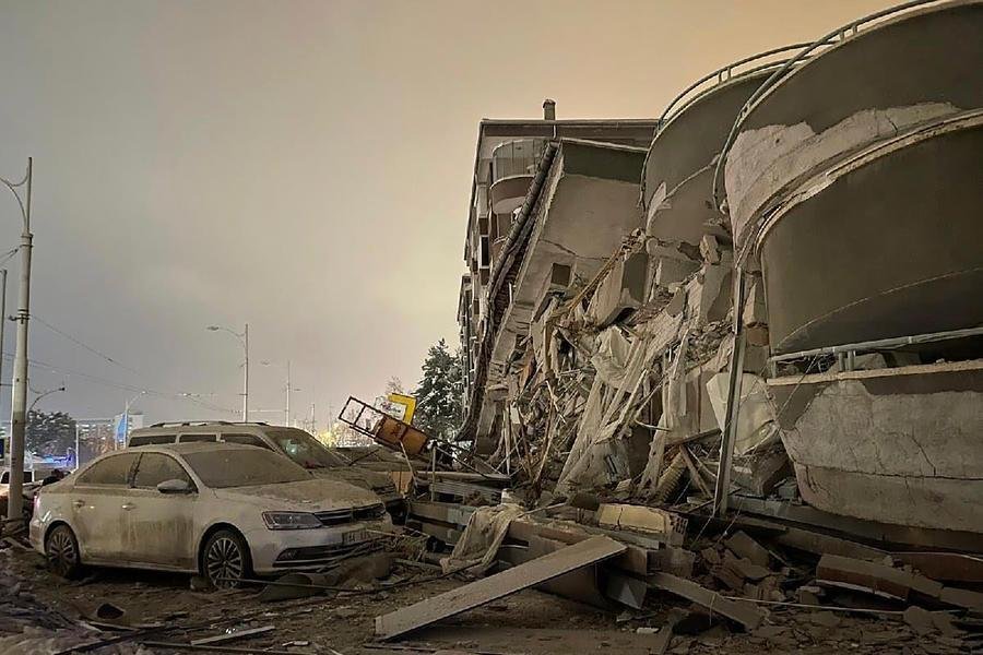 terremoto-in-turchia-e-siria,-oltre-200-morti