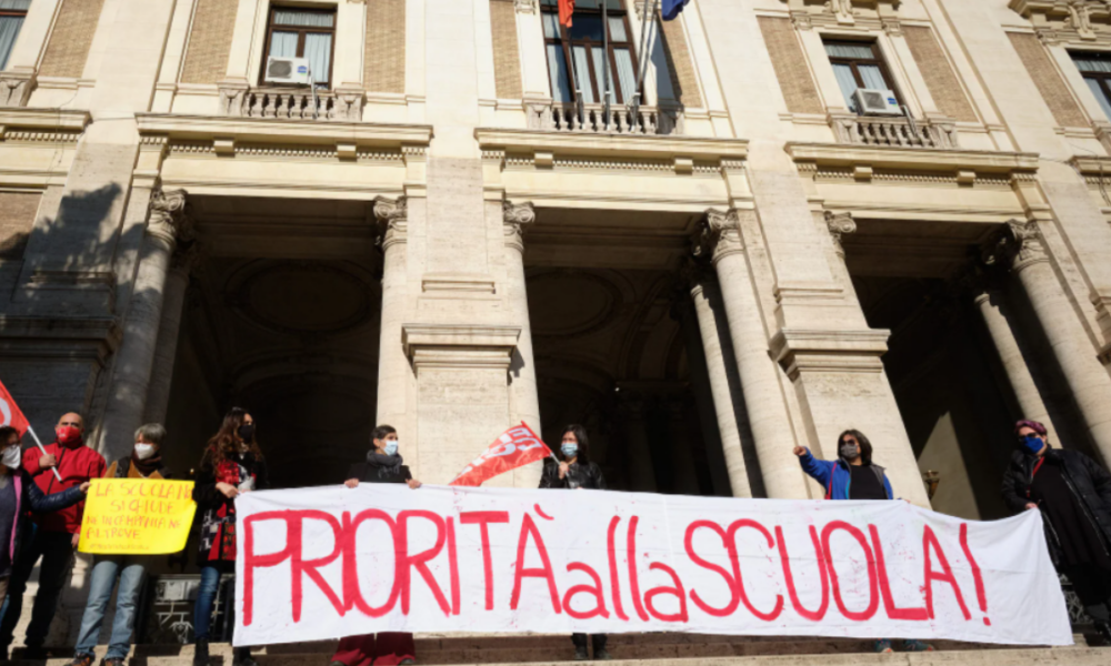 sciopero-scuola-10-febbraio-2023:-lezioni-a-rischio,-orari-e-motivazioni