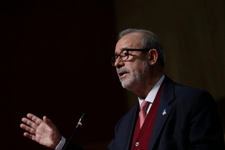 case-scontate-anche-per-i-figli-del-leader-del-sindacato-uil