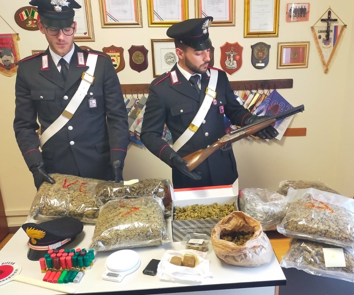 droga-e-fucile-a-canne-mozze,-17enne-di-anzio-allontanato-dal-nucleo-familiare