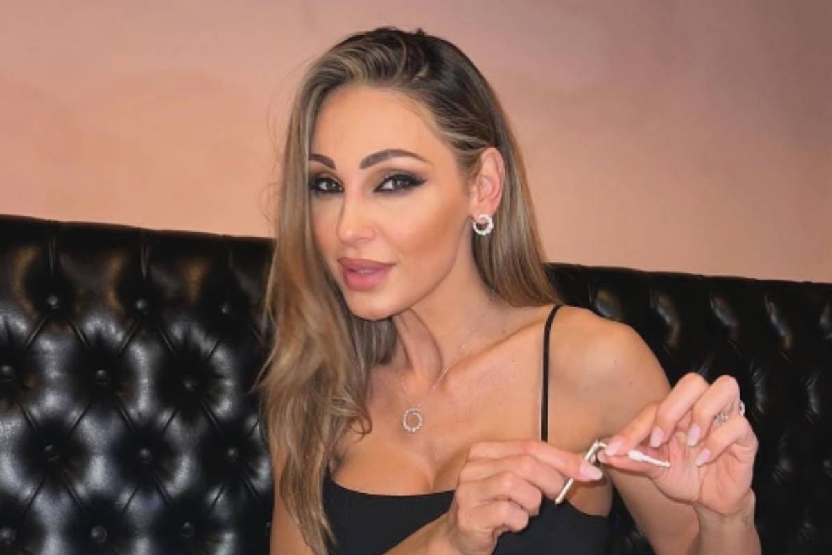 anna-tatangelo-ha-un-nuovo-fidanzato?-beccati-insieme,-lui-e-famoso