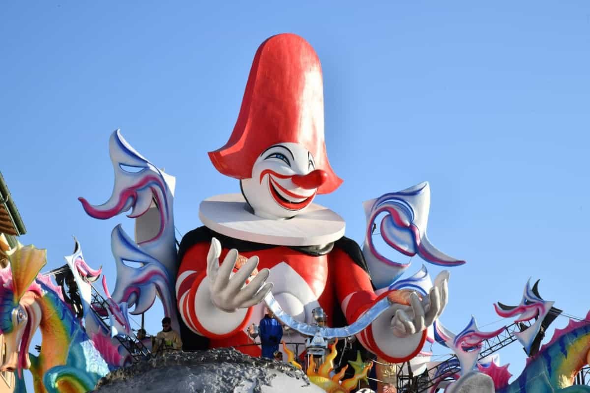 grande-festa-a-viareggio-per-i-150-anni-del-carnevale,-gli-eventi-da-non-perdere