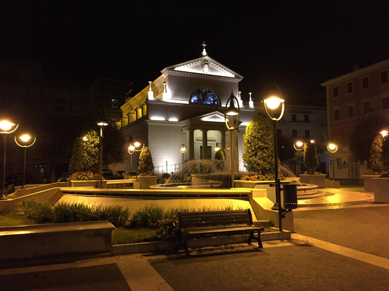 rapina-in-una-gelateria-in-centro-ad-anzio,-indagano-le-forze-dell'ordine