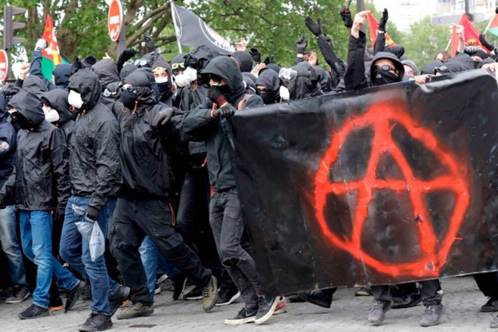 gli-anarchici-assediano-roma:-tre-manifestazioni-in-centro-nel-pomeriggio