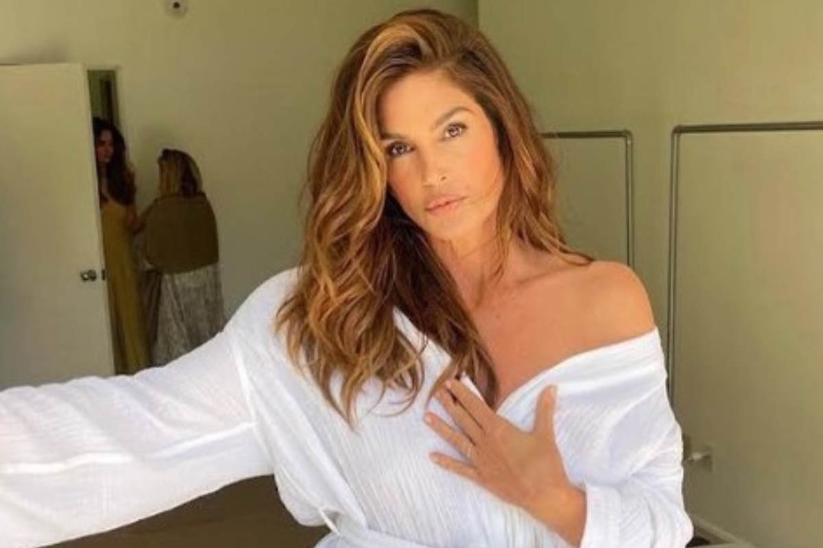 senza-trucco-e-filtri:-cindy-crawford-si-mostra-cosi-su-instagram