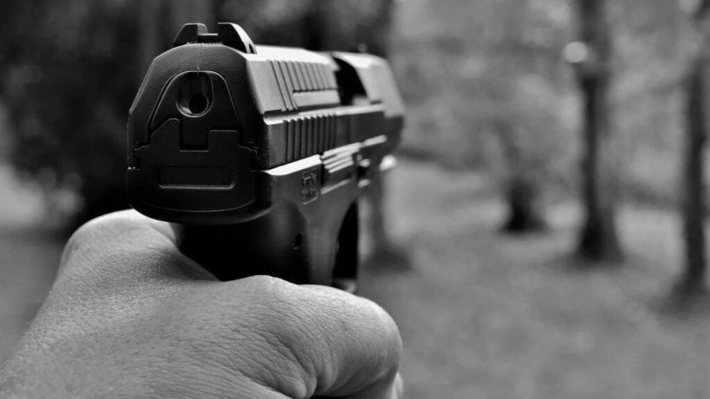 rocca-di-papa.-litigano-in-piazza,-poi-partono-colpi-di-pistola:-48enne-ferito