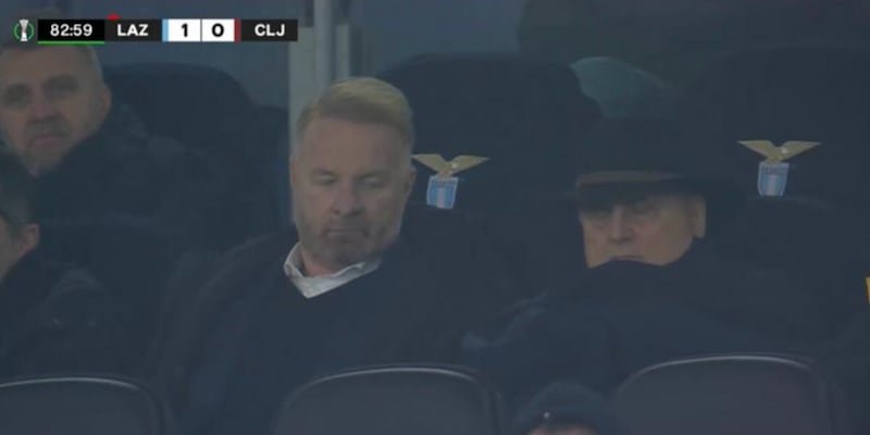 lotito-appisolato-in-tribuna-durante-lazio-cluj:-la-scena-non-sfugge-alle-telecamere