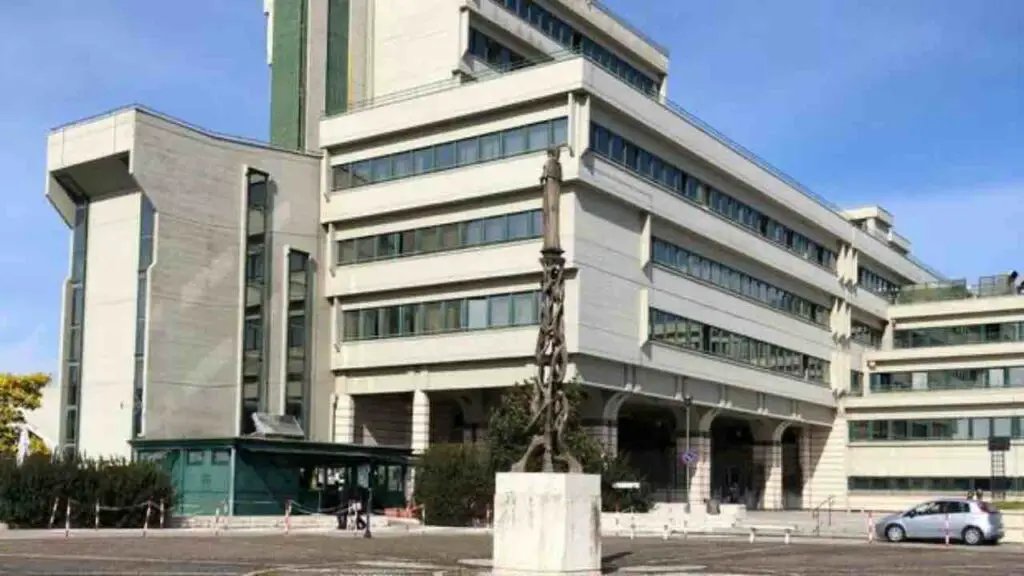frosinone,-panico-in-tribunale:-35enne-minaccia-di-morte-il-giudice