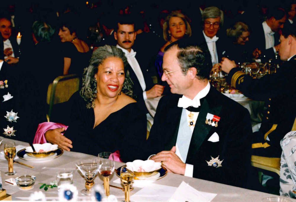 a-fregene-il-gruppo-della-biblioteca-legge-toni-morrison-•-terzo-binario-news
