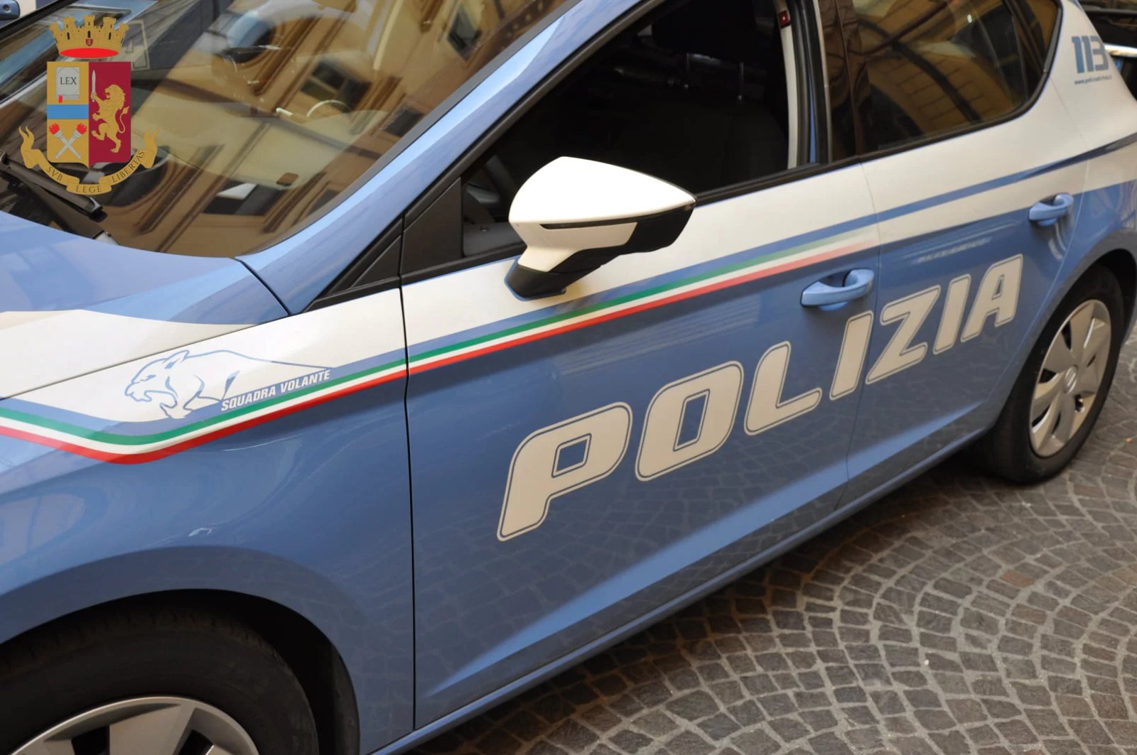 tufello:-a-volto-coperto-sparano-alle-gambe-di-un-uomo